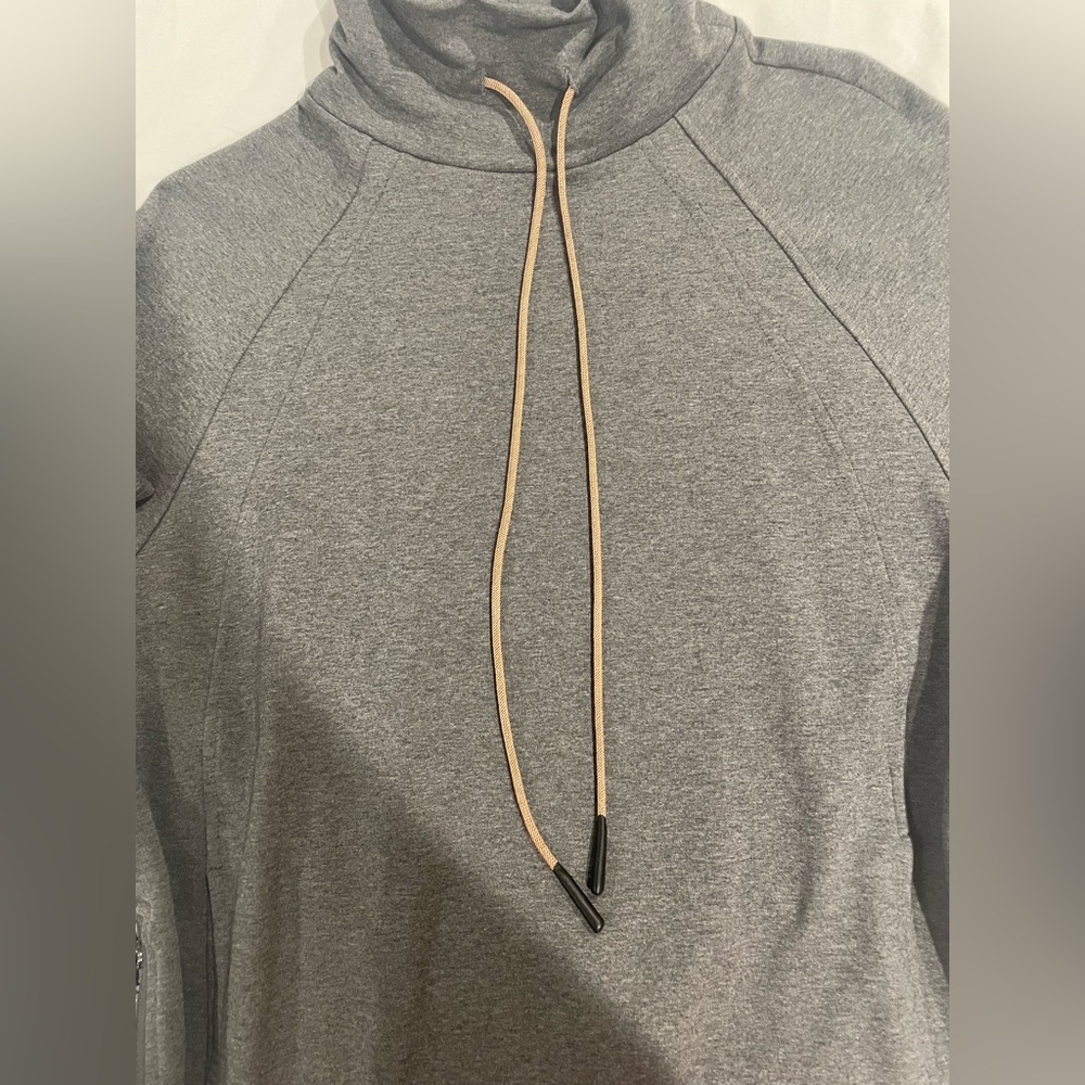 Varley Pullover - image 7